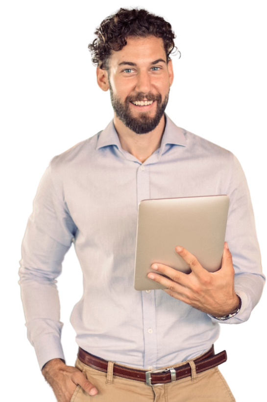 Hombre usando iPad, cliente satisfecho de MIGRALAW